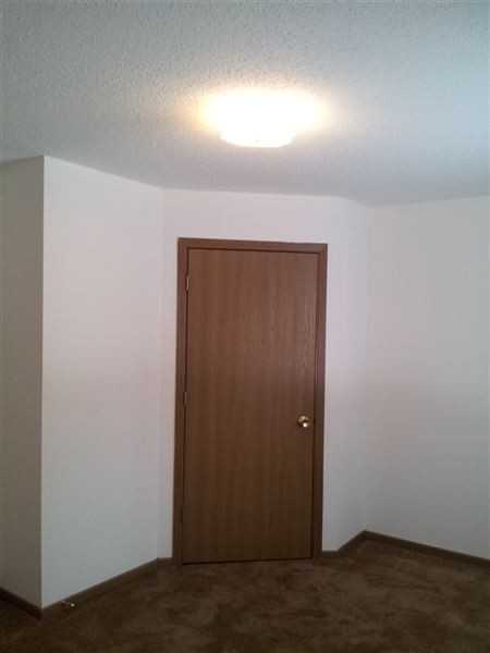 Hawkeye Village Apartments - Photo 2 of 5