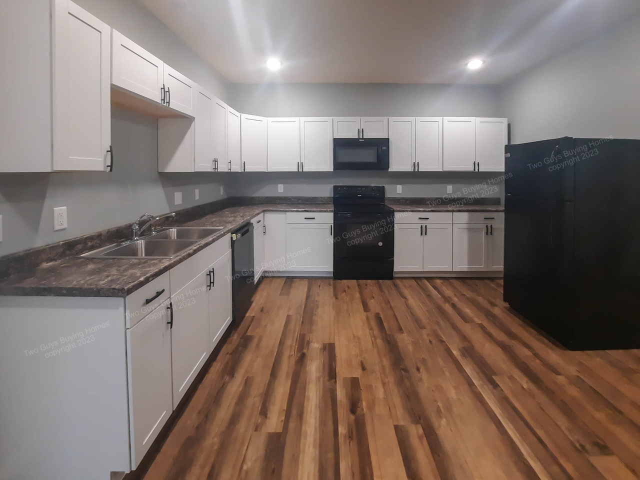 10542 W Robinson Rd #1 - Photo 3 of 9