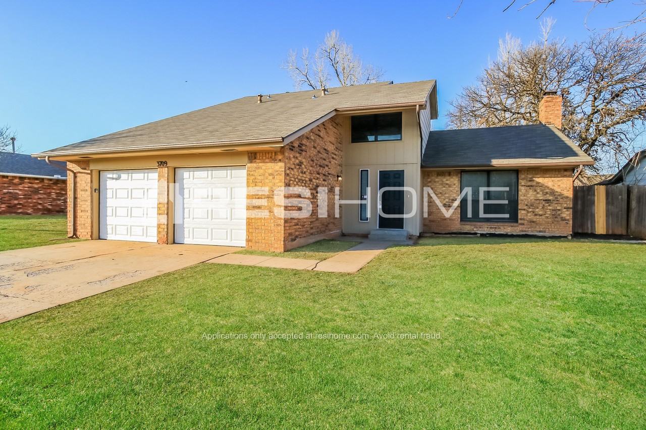 3709 Se 51st St - Photo 3 of 19