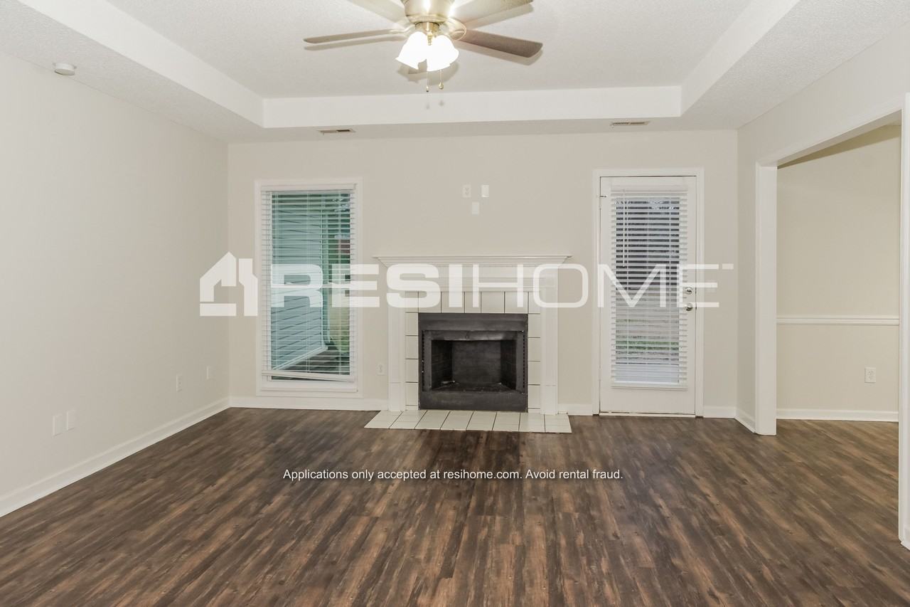 113 Castleridge Dr - Photo 3 of 18