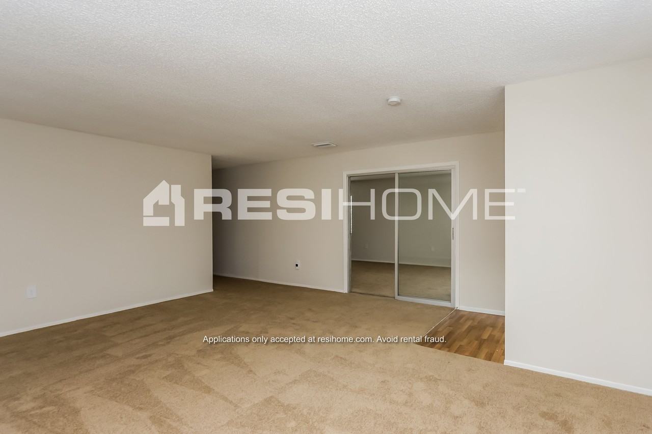 1026 Anderson Ave - Photo 3 of 18