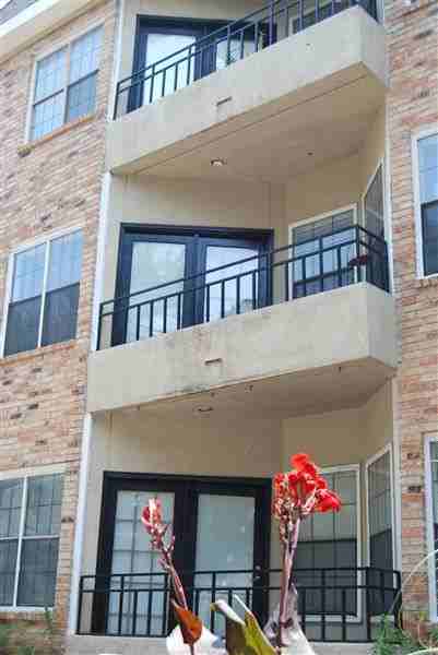 Calais Condominiums - Photo 3 of 6