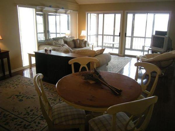 Breakwater Bay Condos - Photo 2 of 7