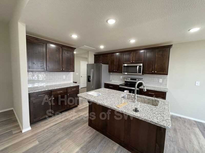 2100 N 21st St - Photo 5 of 5