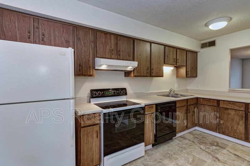 3771 Heathrow Dr - Photo 4 of 5