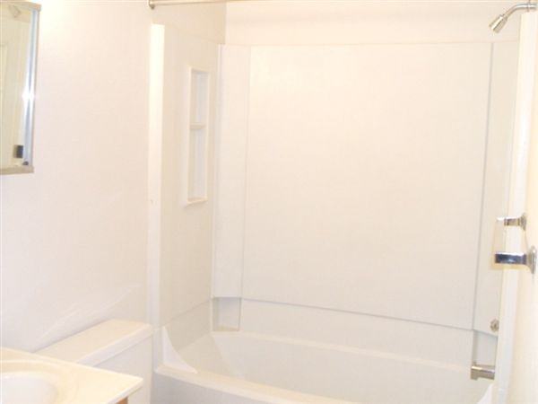 Evergreen Apartments - Photo 2 of 4