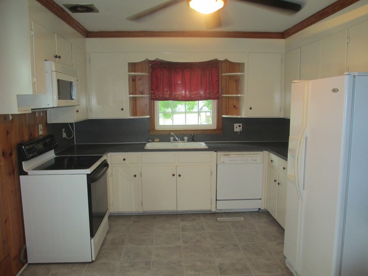 8218 Justice Branch Rd - Photo 2 of 14