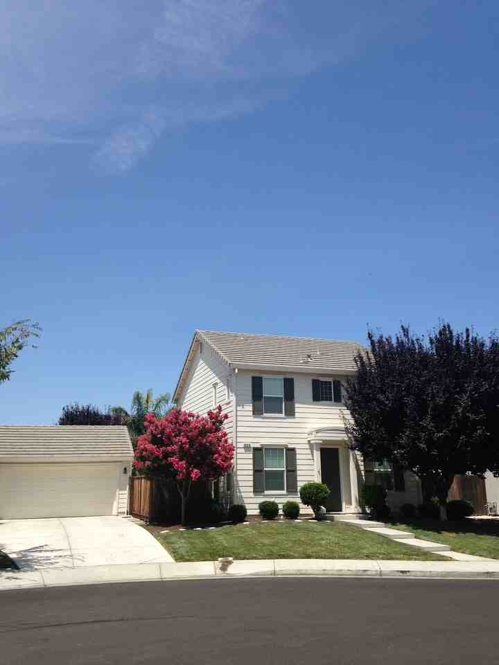 849 Mason Ct - Photo 3 of 16
