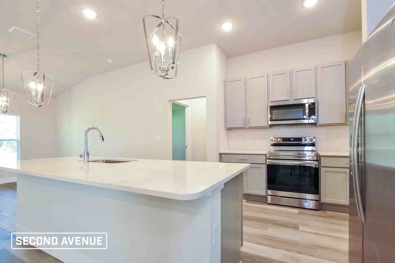 10 Richardson Dr - Photo 4 of 23