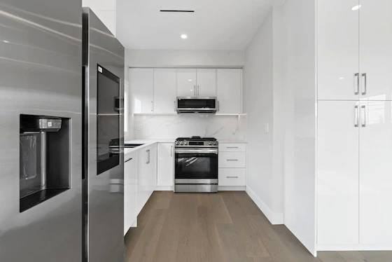 7237 Prince Albert Street - Photo 2 of 24