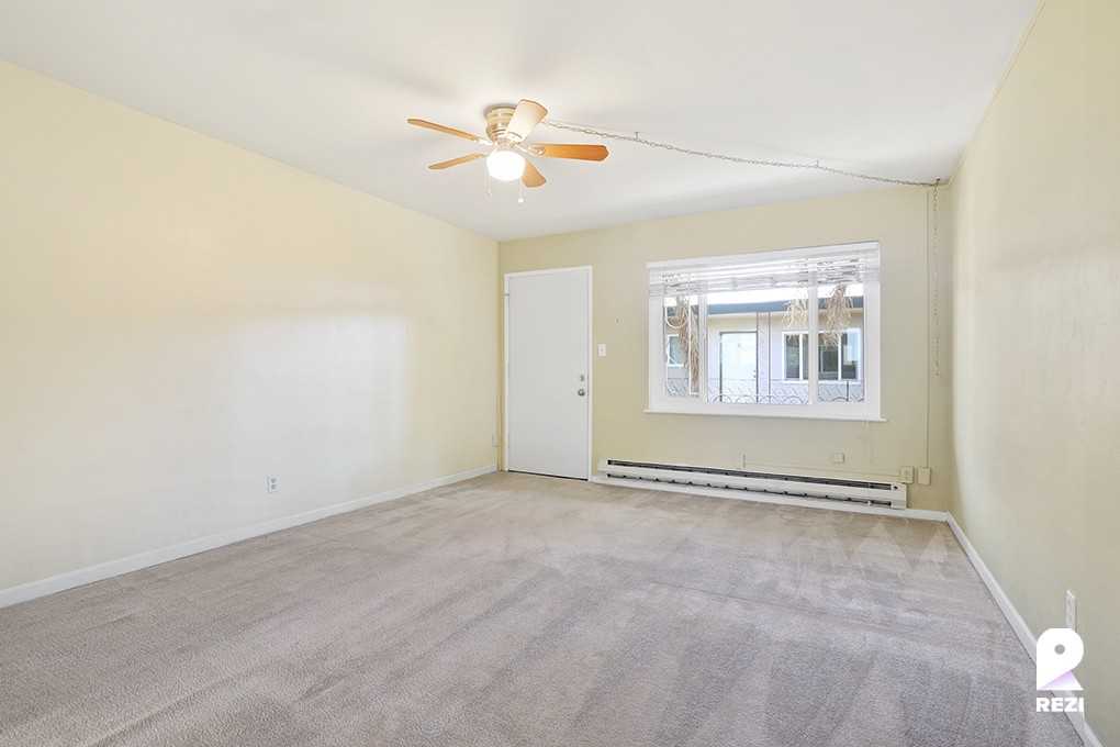 Metro Gardens - Photo 3 of 7