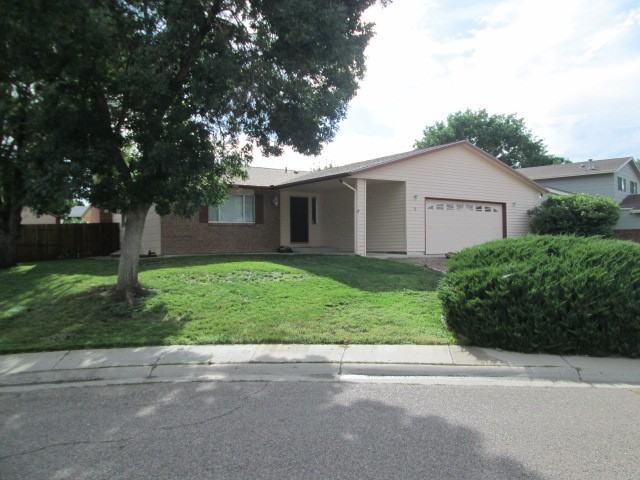 5 Mayweed Ct - Photo 2 of 14