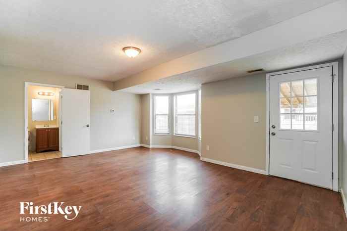 8482 Priestley Dr - Photo 2 of 15