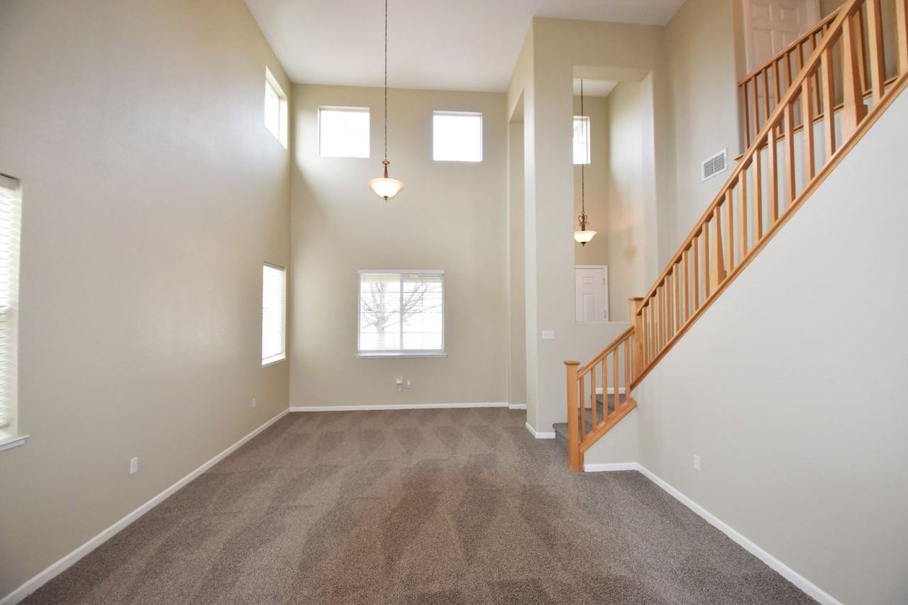 1806 Lowe Dr - Photo 2 of 17
