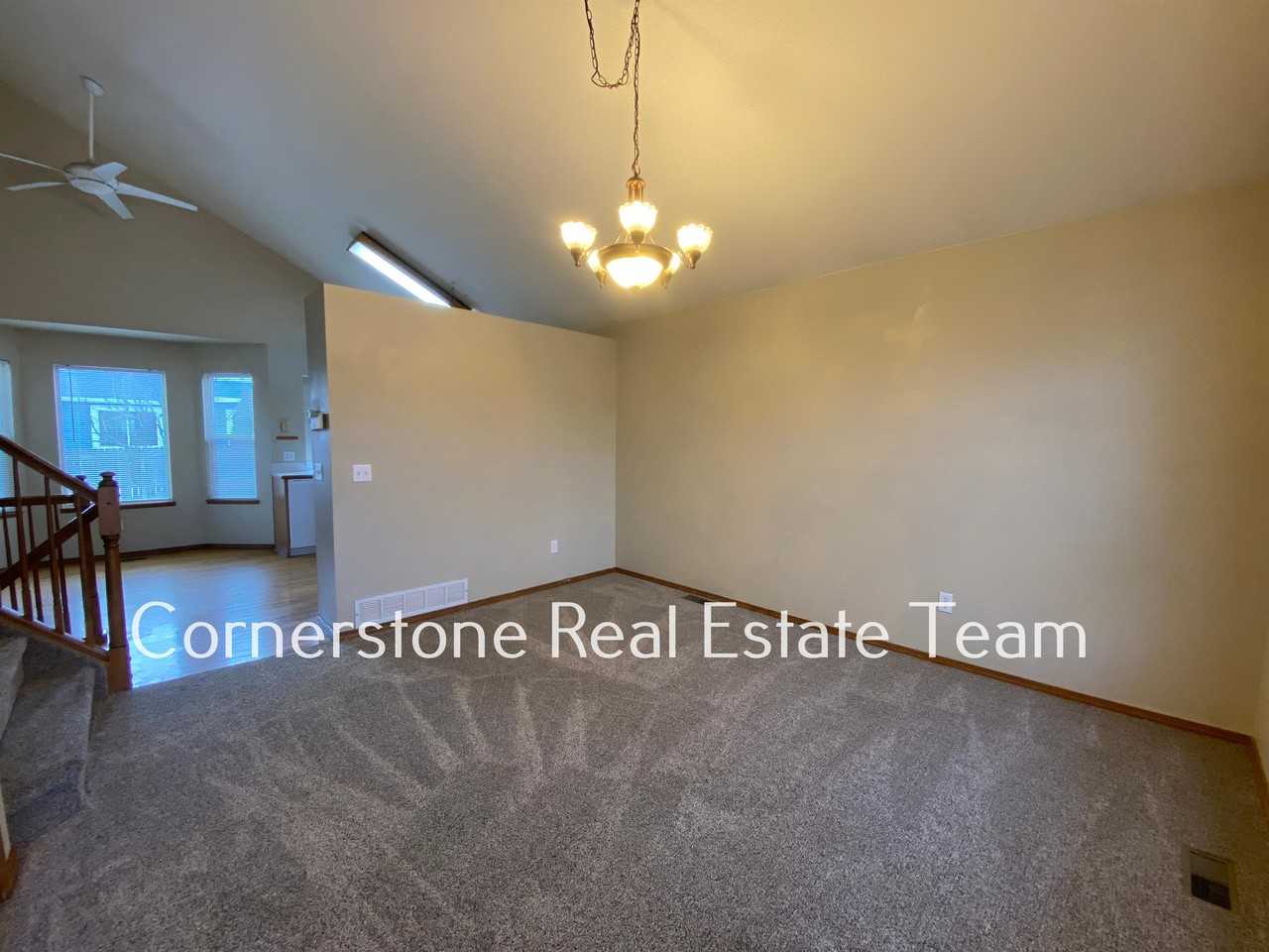 1345 Coolcrest Dr #1 - Photo 3 of 28