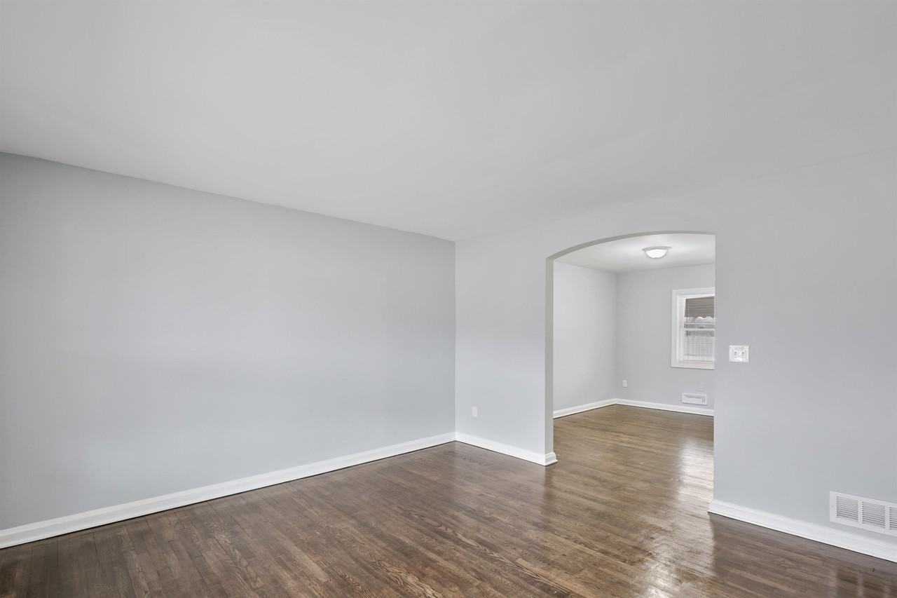 3314 Wallford Dr #1 - Photo 3 of 17