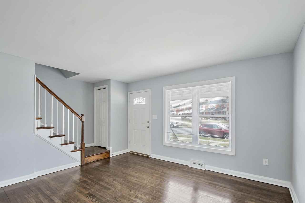 3314 Wallford Dr #1 - Photo 4 of 17