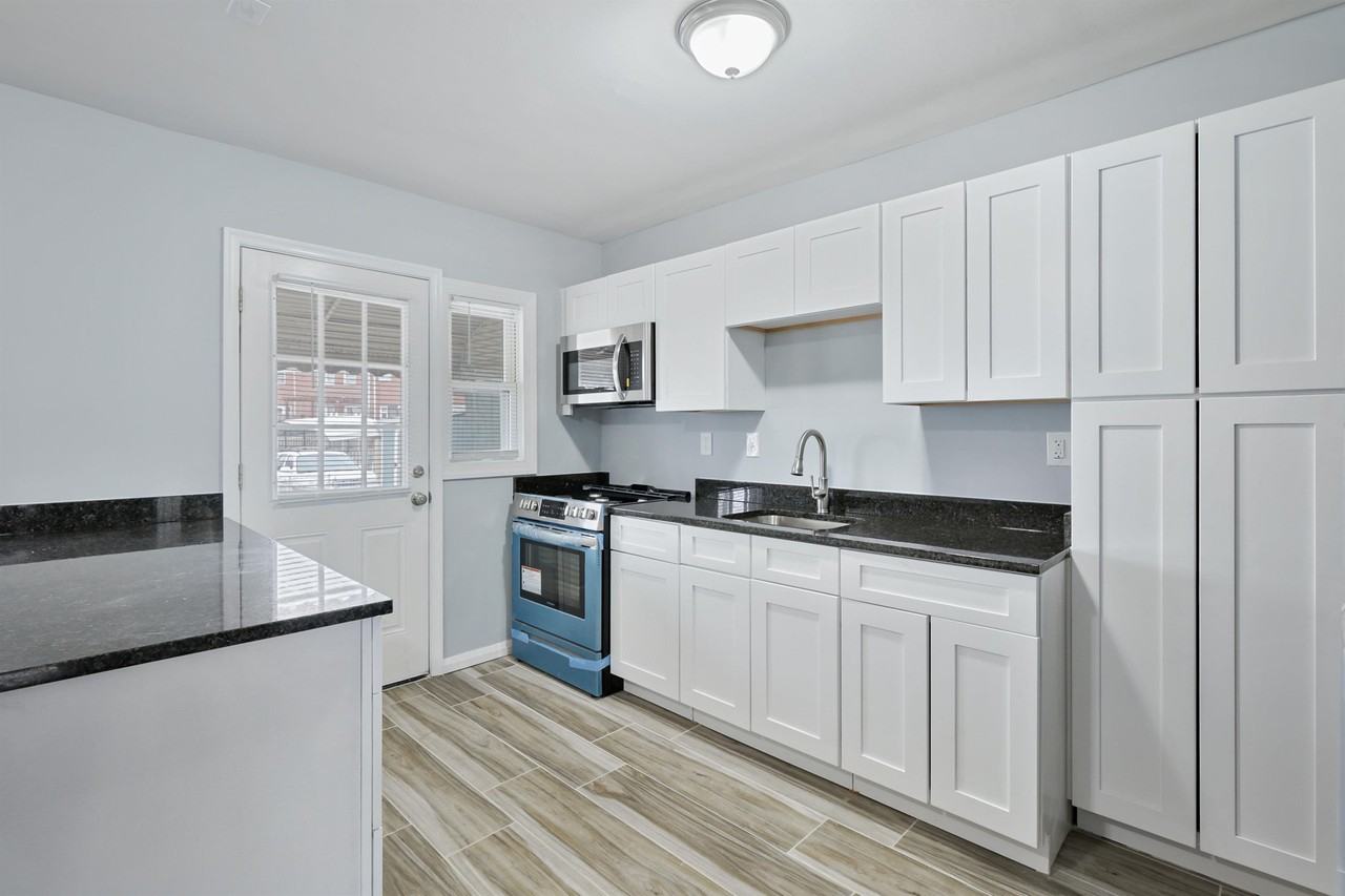 3314 Wallford Dr #1 - Photo 6 of 17