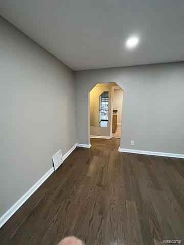 19726 Justine St - Photo 2 of 15