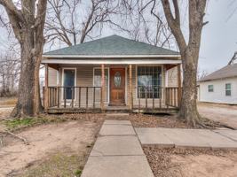 featured image of 118 S Miles Ave #1