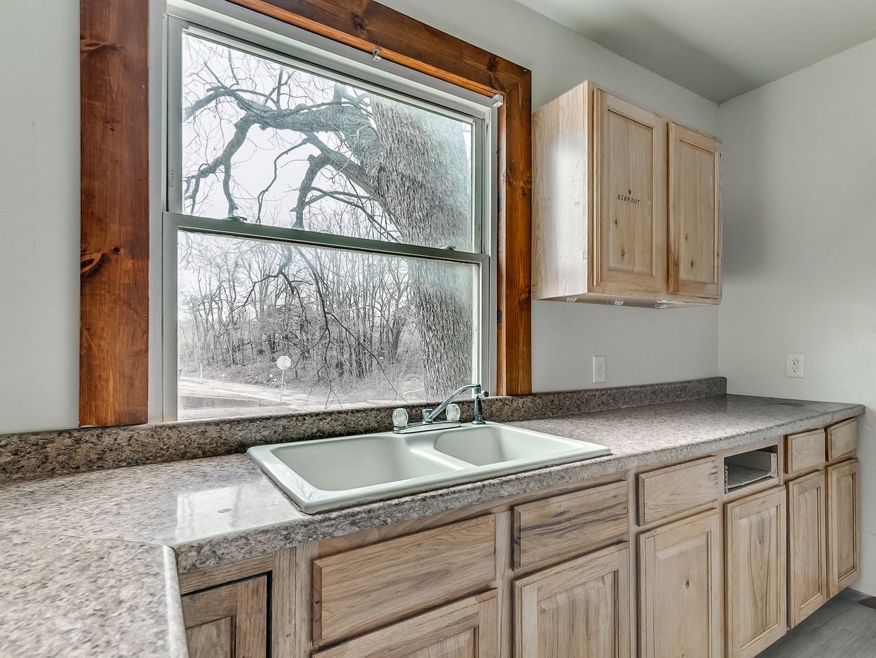 118 S Miles Ave #1 - Photo 7 of 16