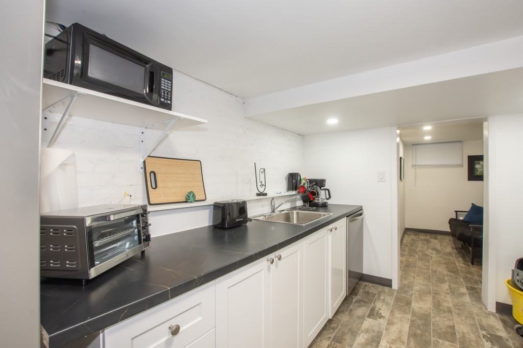 6325 Murray Street - Photo 3 of 10