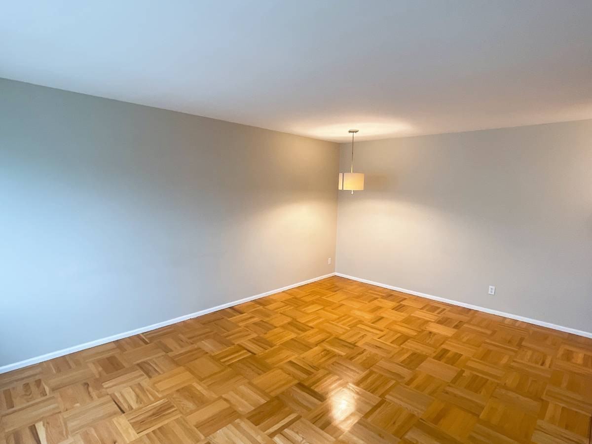 1750 Esquimalt Avenue #405 - Photo 3 of 14