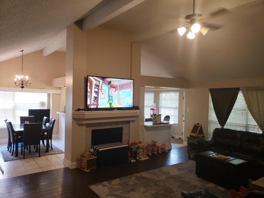 8010 Blackfin Dr - Photo 3 of 14