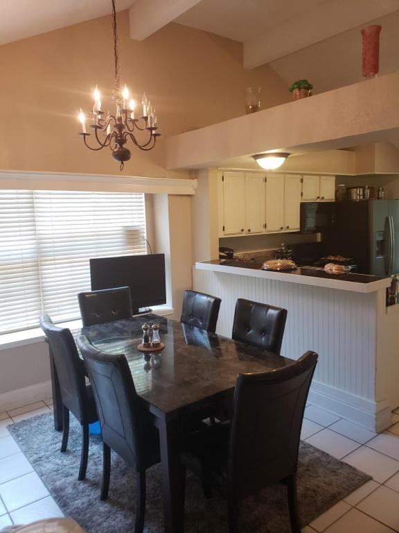 8010 Blackfin Dr - Photo 4 of 14