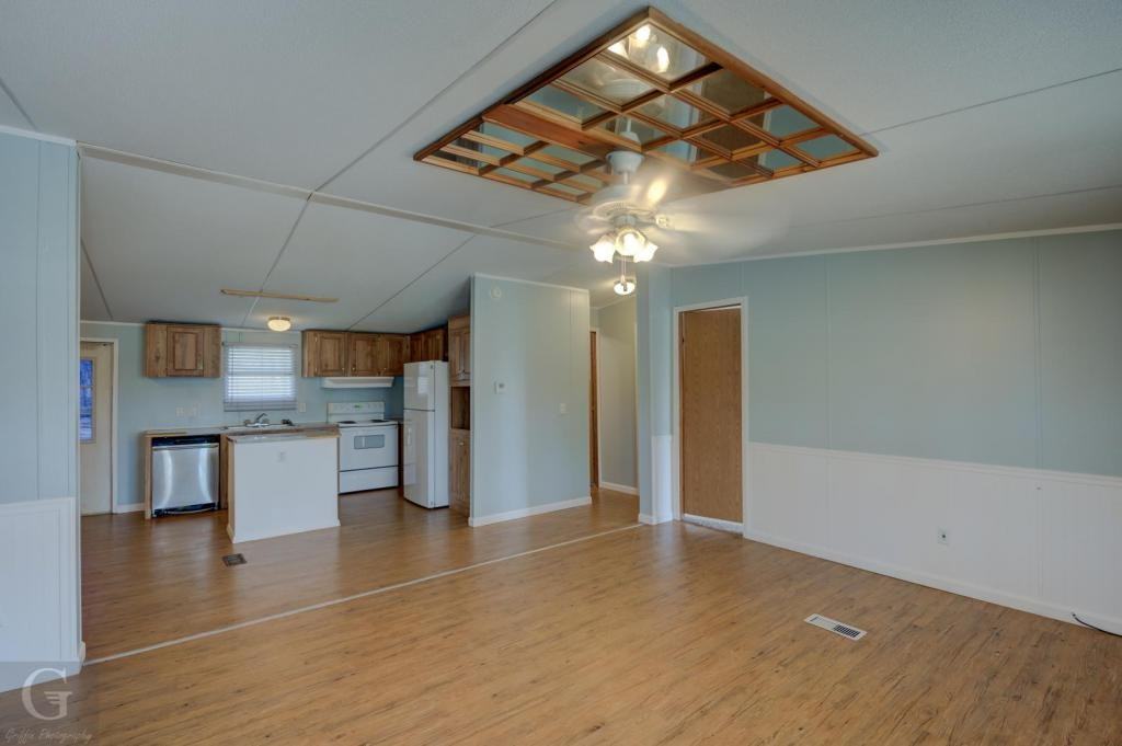 217 Pecan Grove Ln - Photo 3 of 14