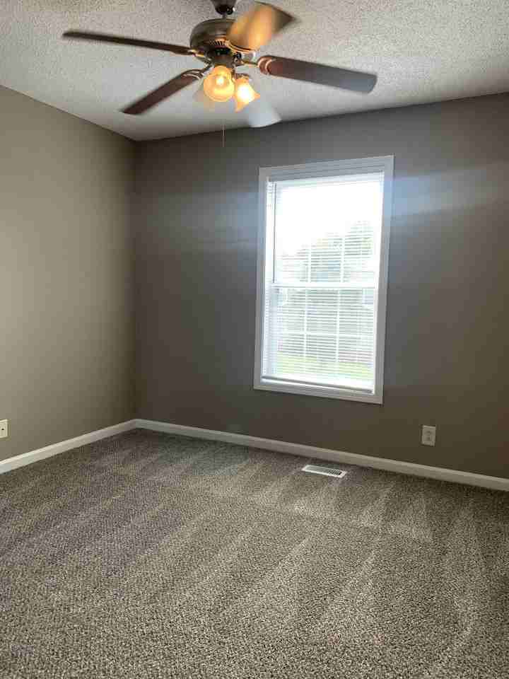 1476 Buchanon Dr - Photo 6 of 9