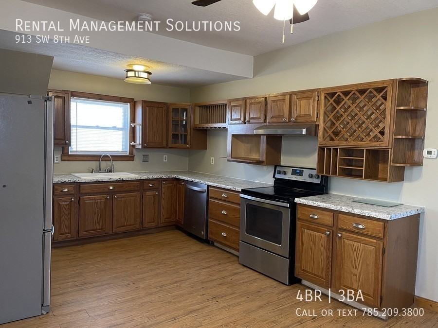 913 Sw 8th Ave - Photo 2 of 24