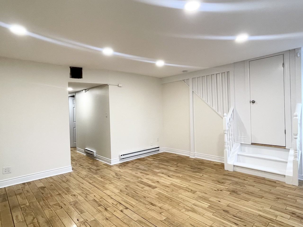 152 James Street South, Hamilton, Ontario - Photo 2 of 6