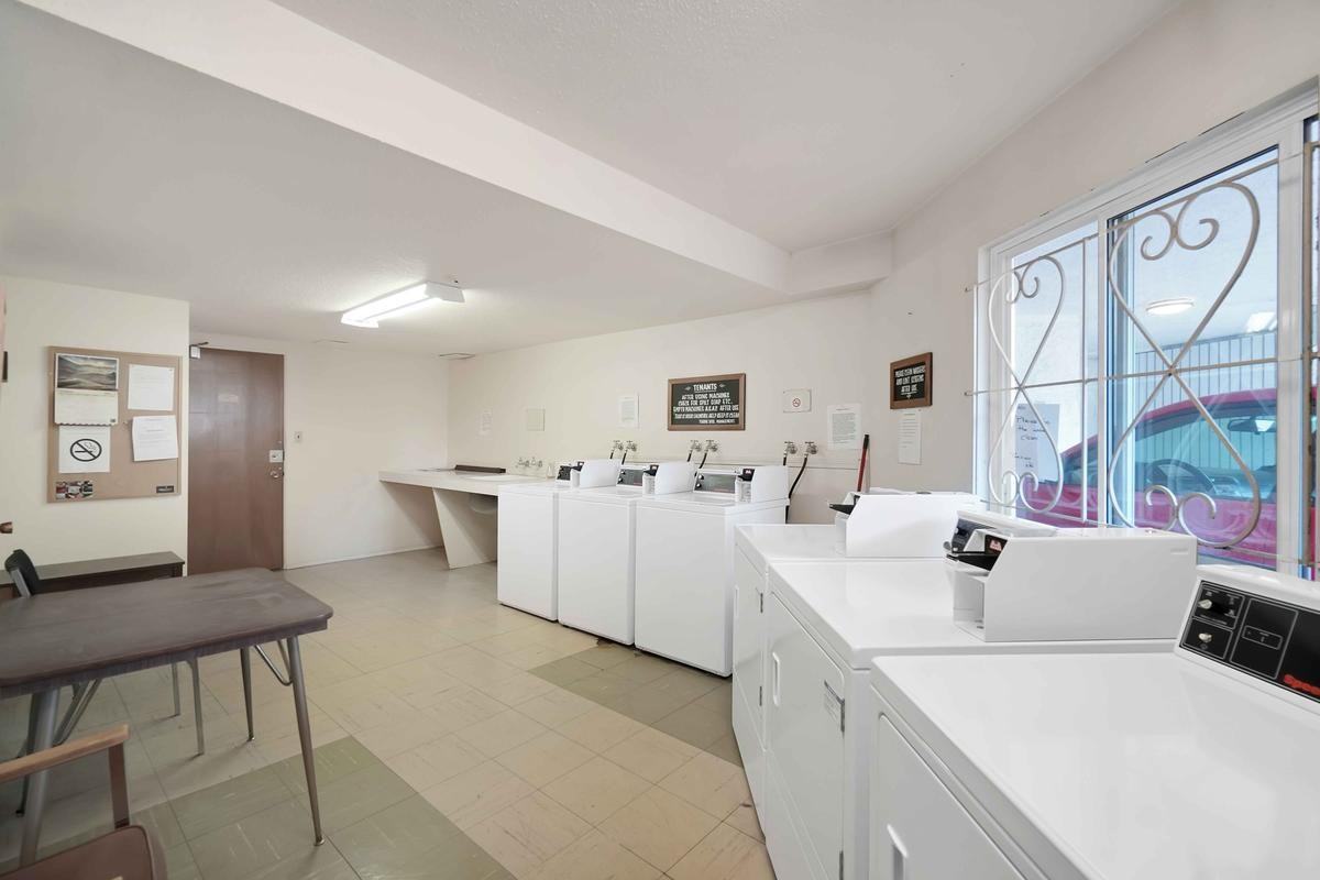 Briarwood Manor Apartments 465 Niagara St, Victoria, BC V8V 1G9 Zumper