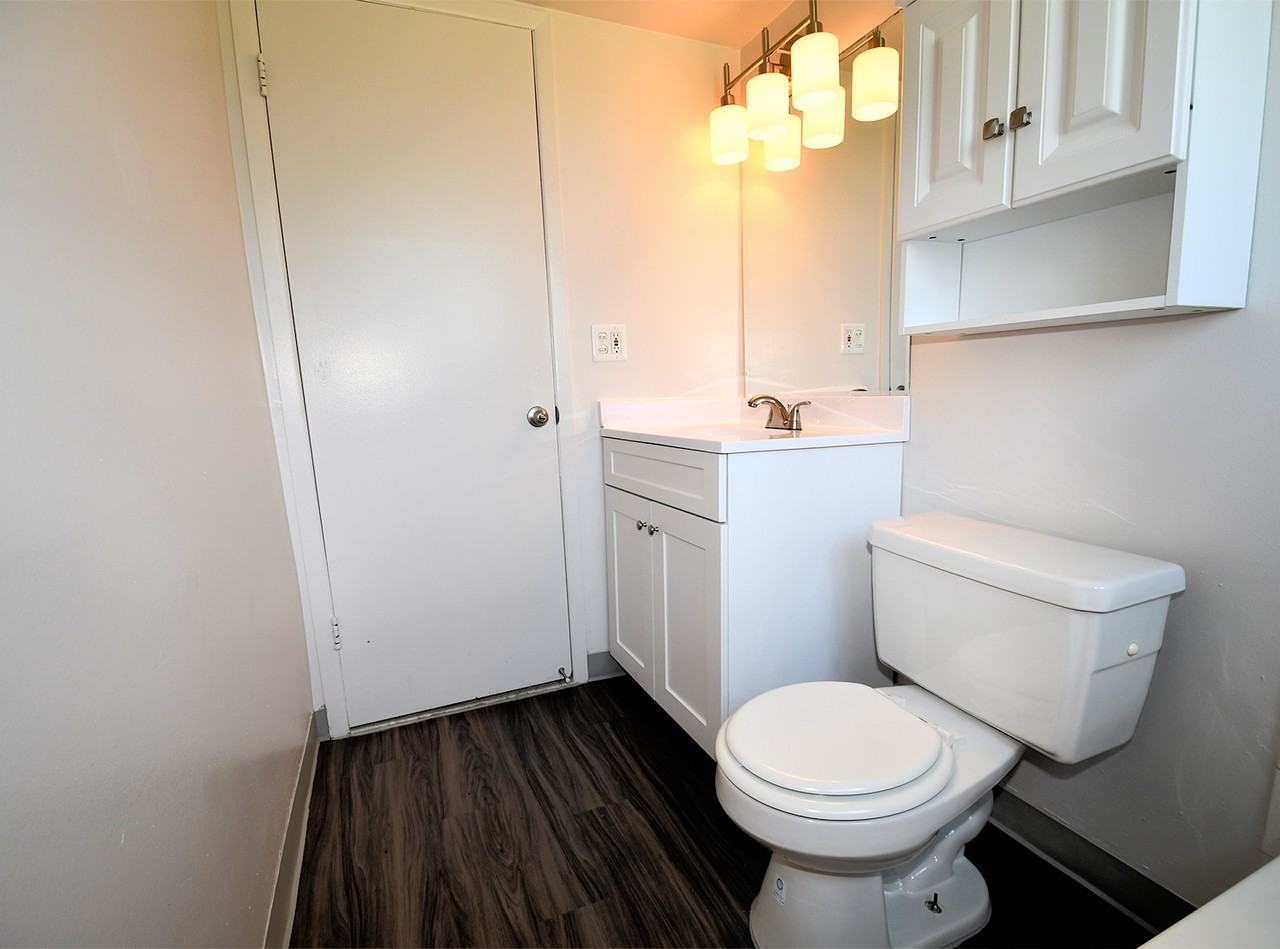 Canterbury Square Apartments 2127 N Lovington Dr, Troy, MI 48083 Zumper