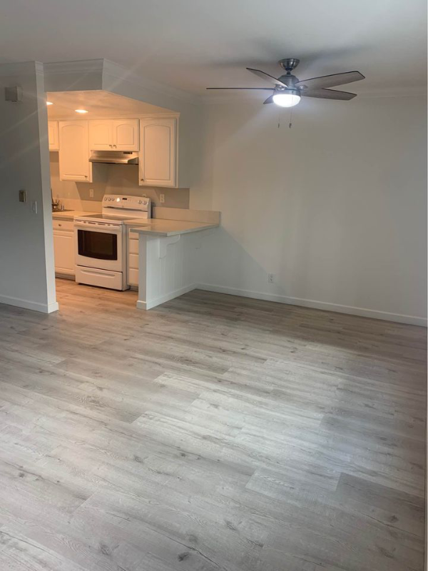 1409 Superior Ave #8 - Photo 2 of 9