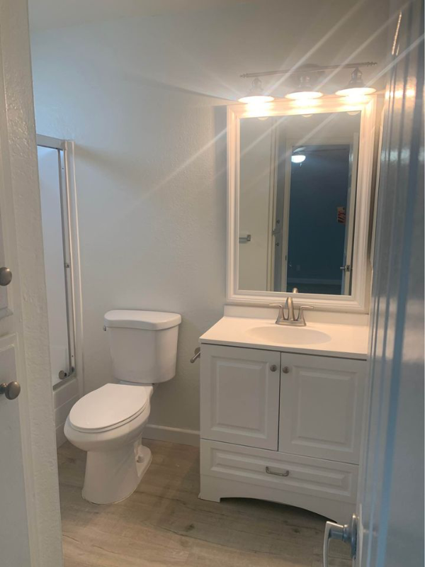 1409 Superior Ave #8 - Photo 6 of 9