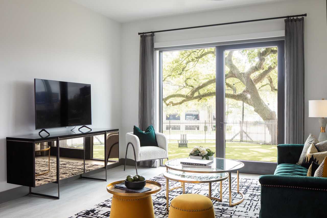 Chelsea Museum District - Photo 3 of 18