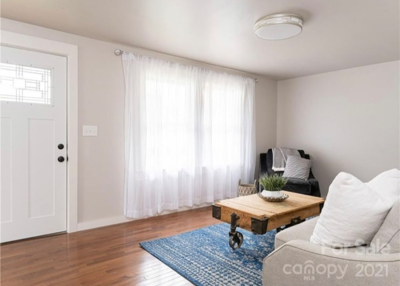 334 N Main St - Photo 5 of 17