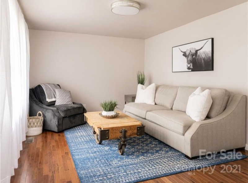 334 N Main St - Photo 6 of 17