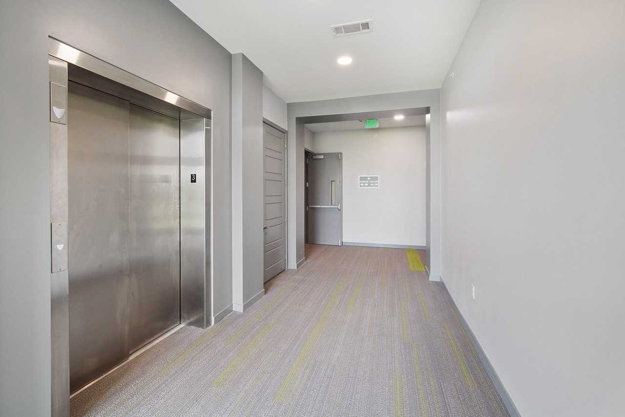 Sawgrass Point - Photo 4 of 41