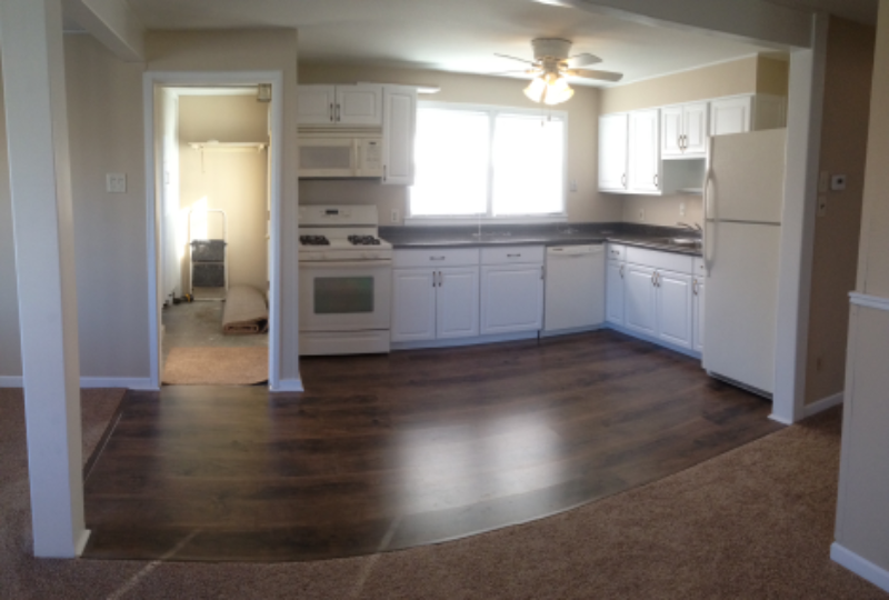 2743 N Main St - Photo 3 of 15