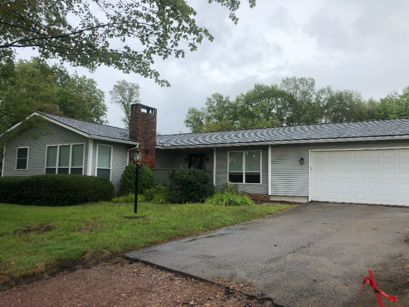 559 Malletts Bay Ave - Photo 7 of 23