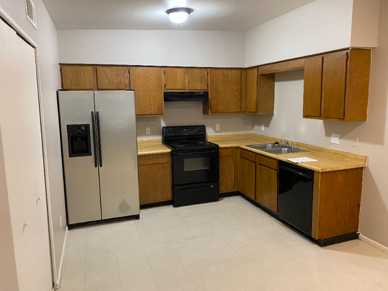 403 E Quail Ave - Photo 2 of 11