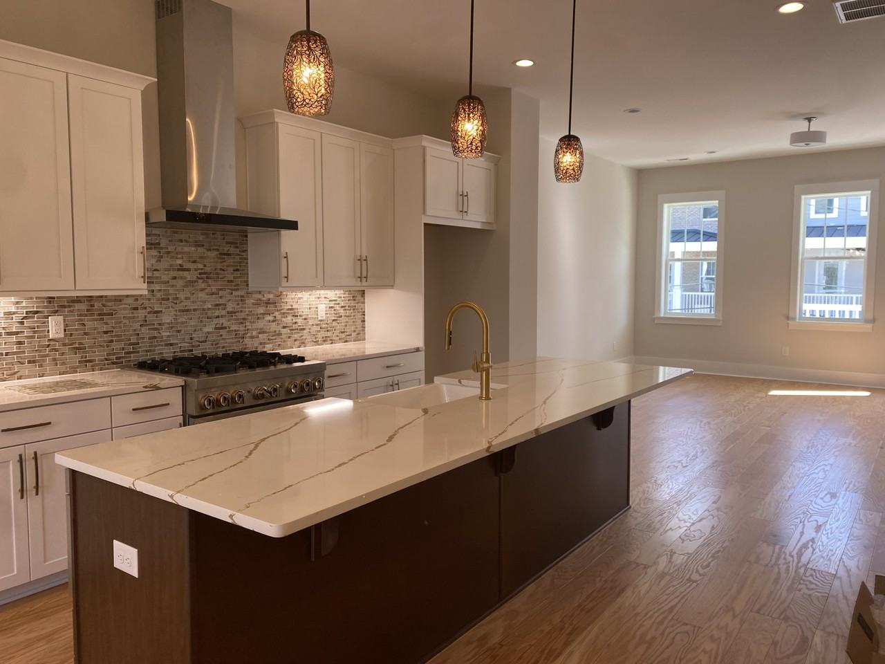 31 Whitner St - Photo 3 of 16