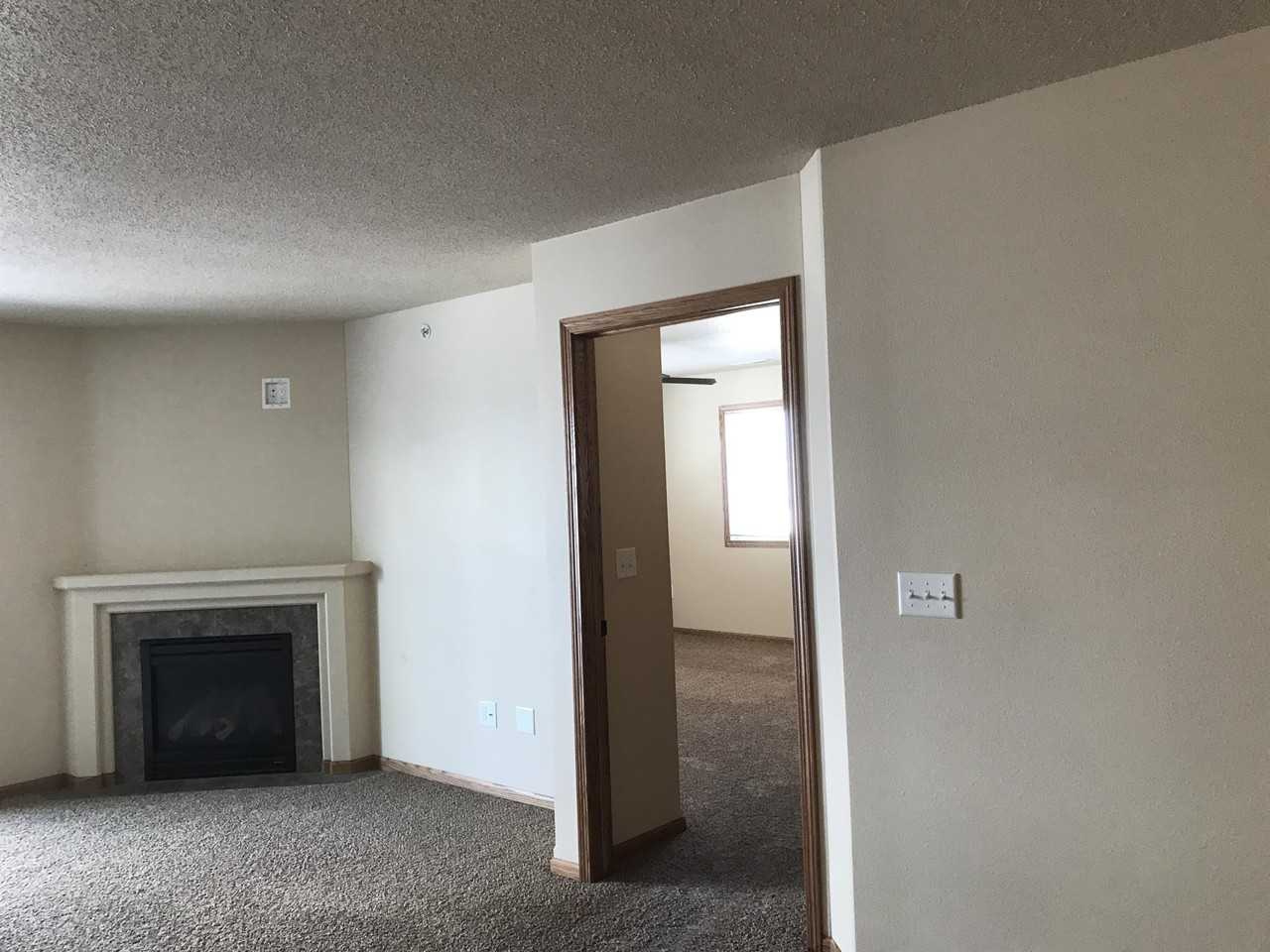 1415 Sharloh Loop #7 - Photo 3 of 9