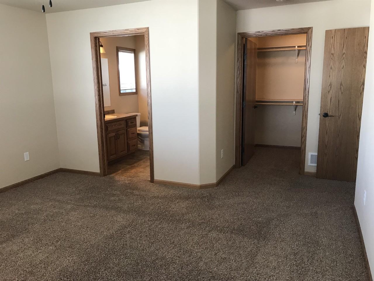 1415 Sharloh Loop #7 - Photo 4 of 9