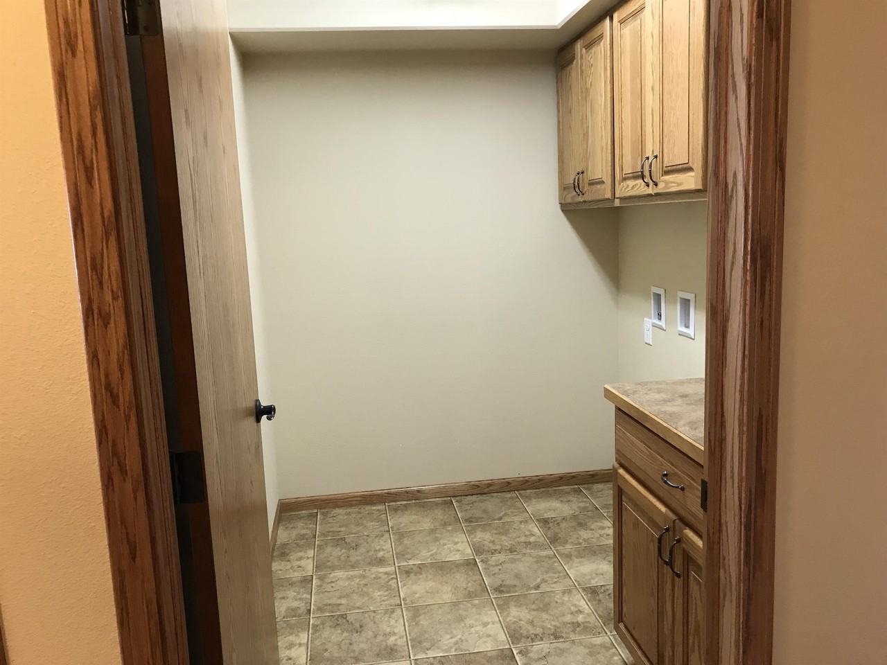 1415 Sharloh Loop #7 - Photo 7 of 9