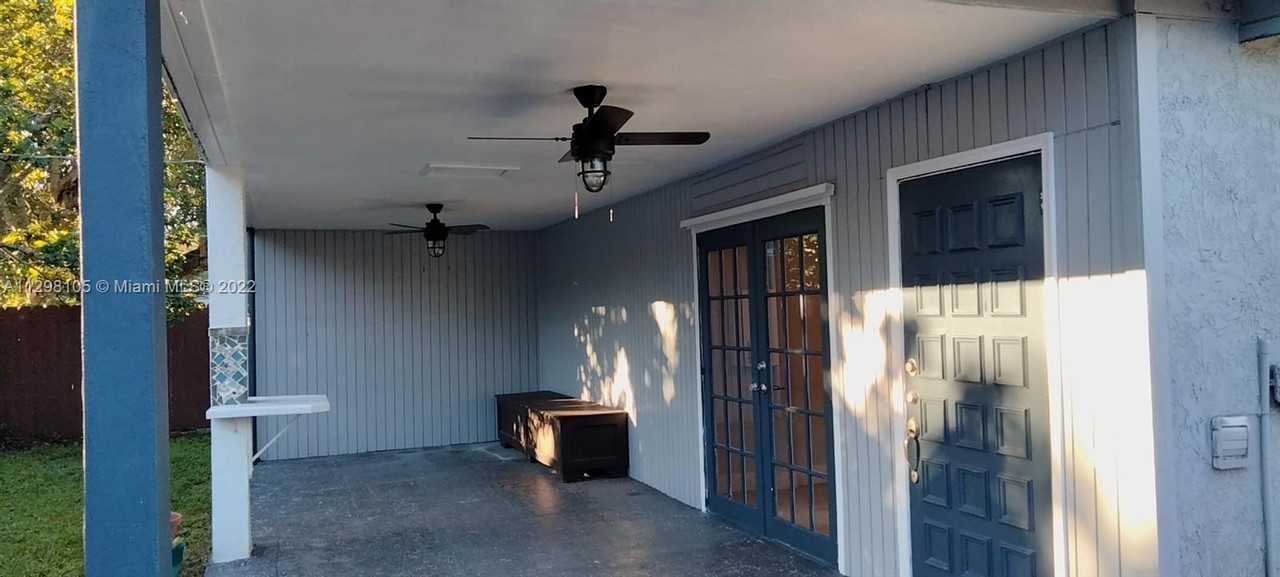 1378 Sw 26th Ave - Photo 2 of 9