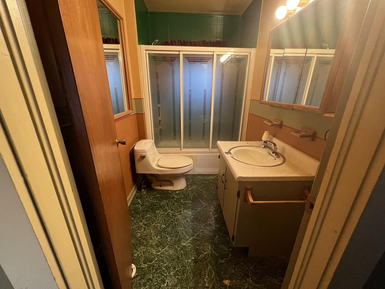 693 Franklin Ave #1 - Photo 2 of 8